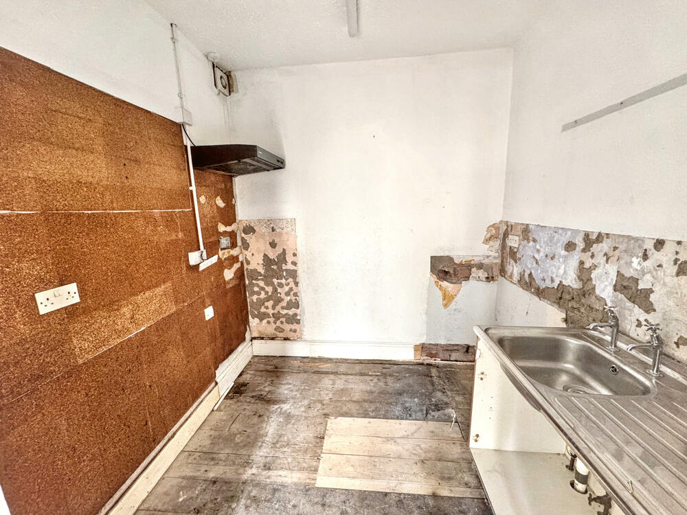 58 Lower Oldfield Park property image 15