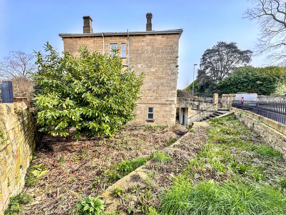 58 Lower Oldfield Park property image 21