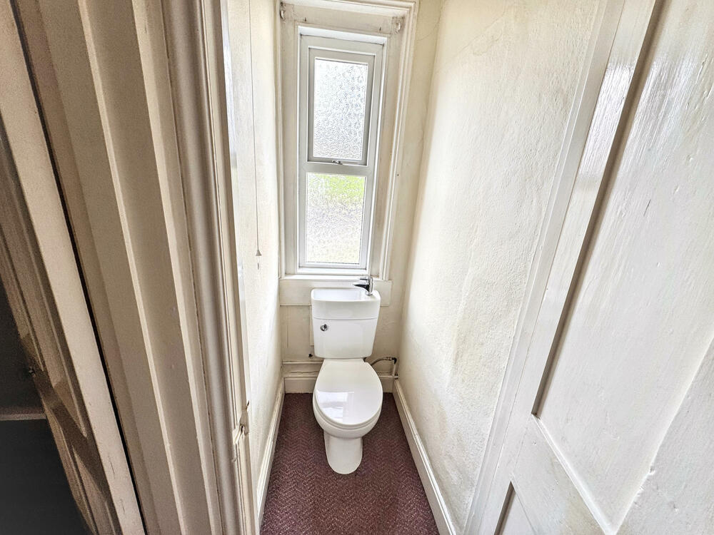 58 Lower Oldfield Park property image 12