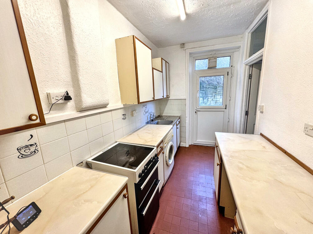 58 Lower Oldfield Park property image 16