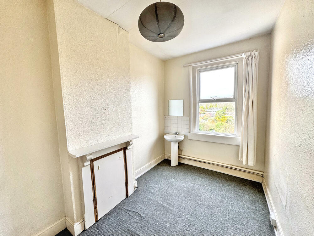 58 Lower Oldfield Park property image 7