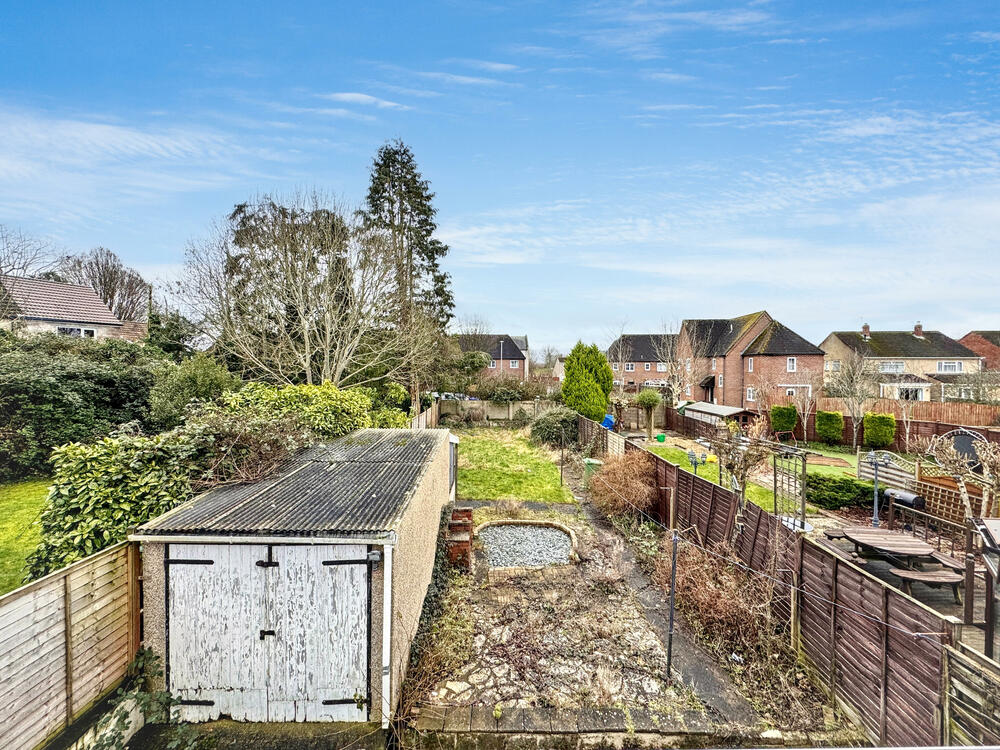 14 Crane Close property image 3