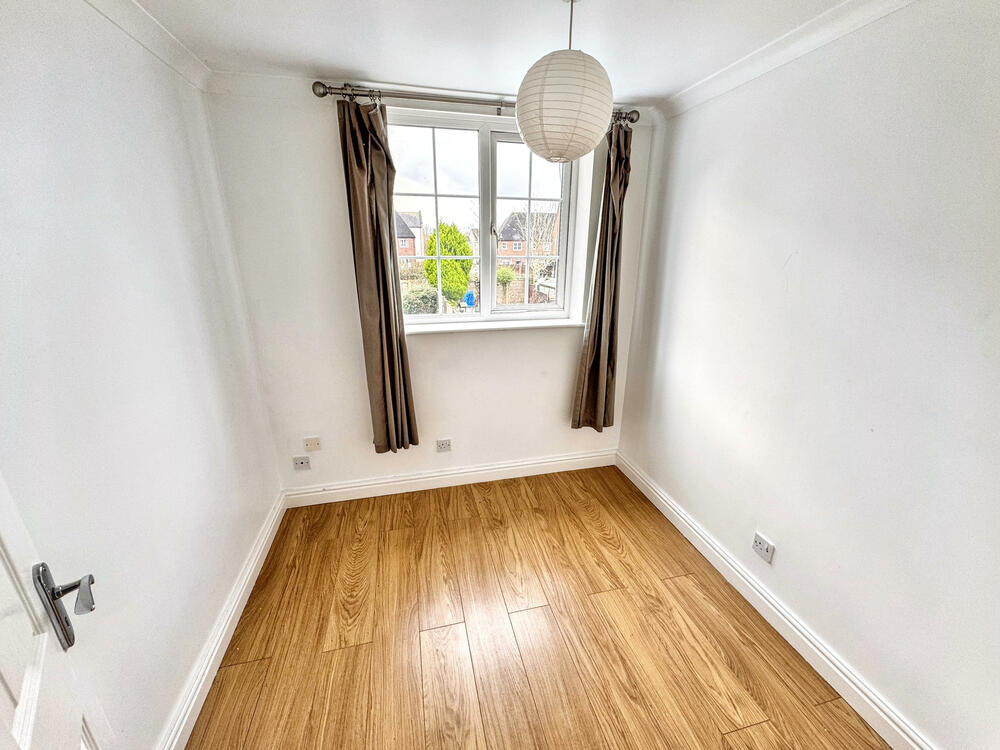 14 Crane Close property image 8