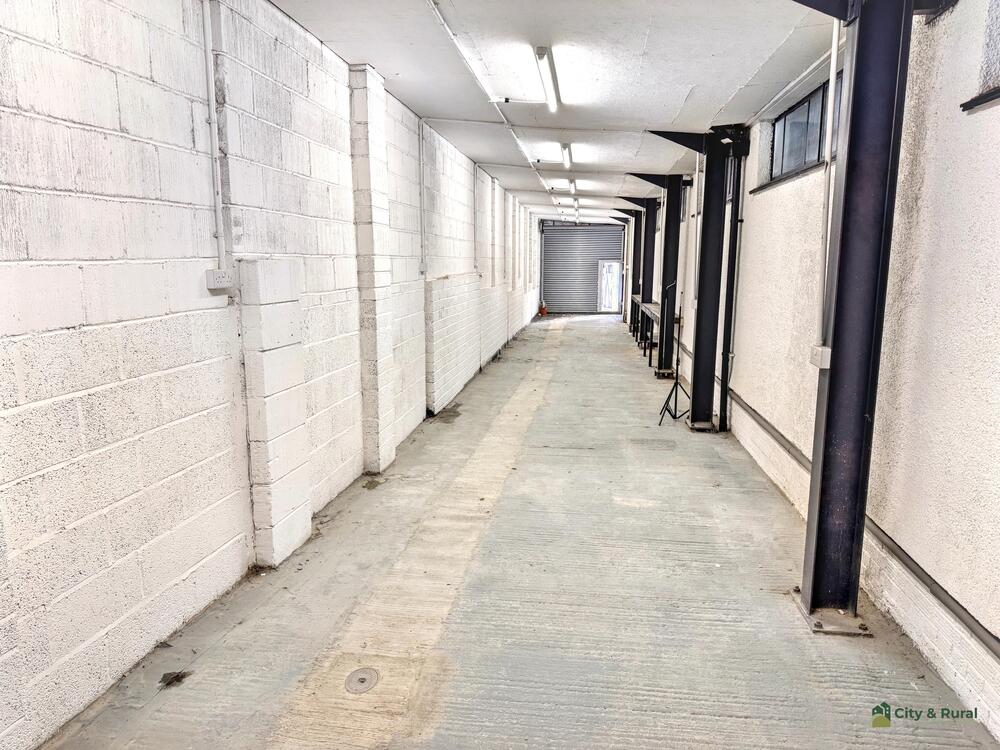 16 and 16A Emery Road property image 9