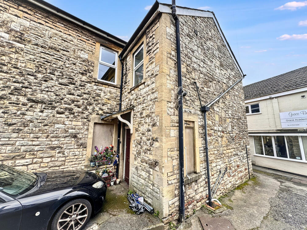 92 property image 3