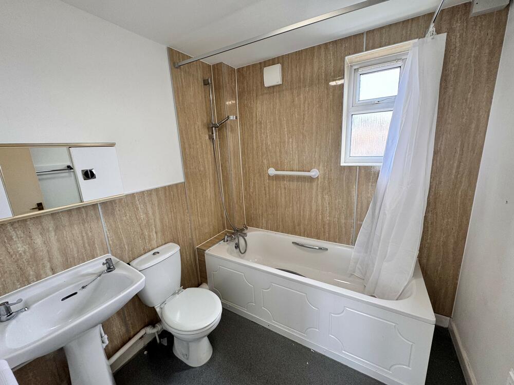 11B property image 5