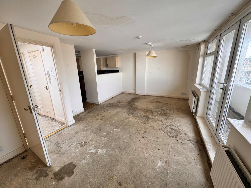 11B property image 3