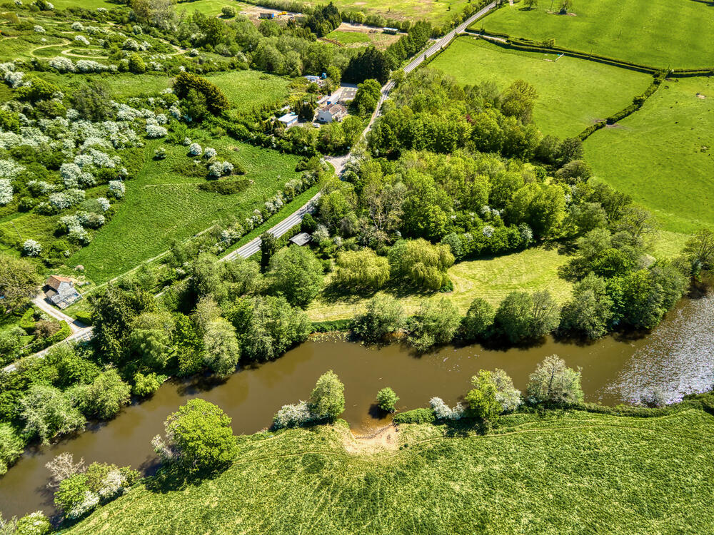 Riverside property image 4