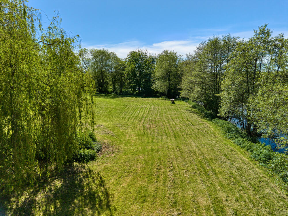Riverside property image 8