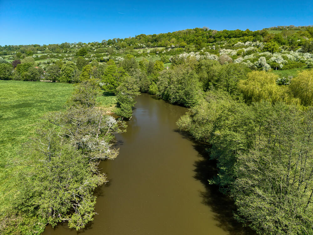 Riverside property image 9
