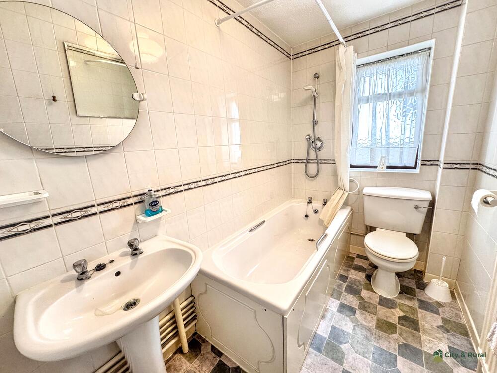 15 property image 8
