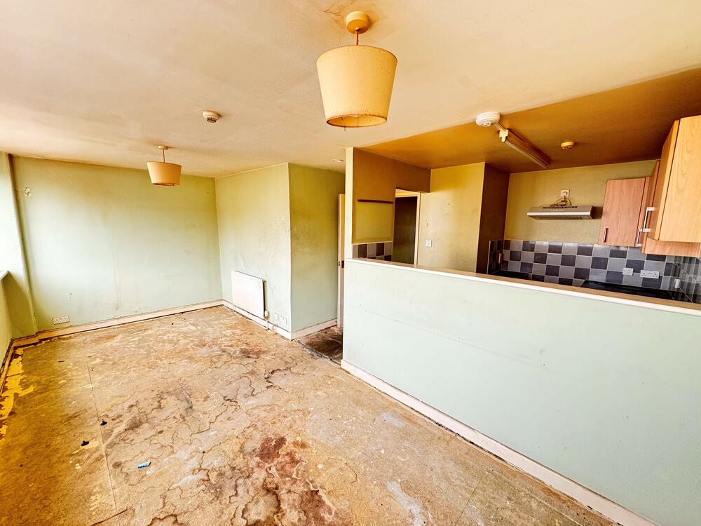 11 The Centre property image 3