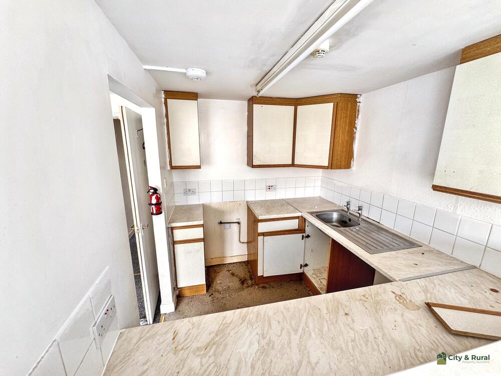 9A The Centre property image 4