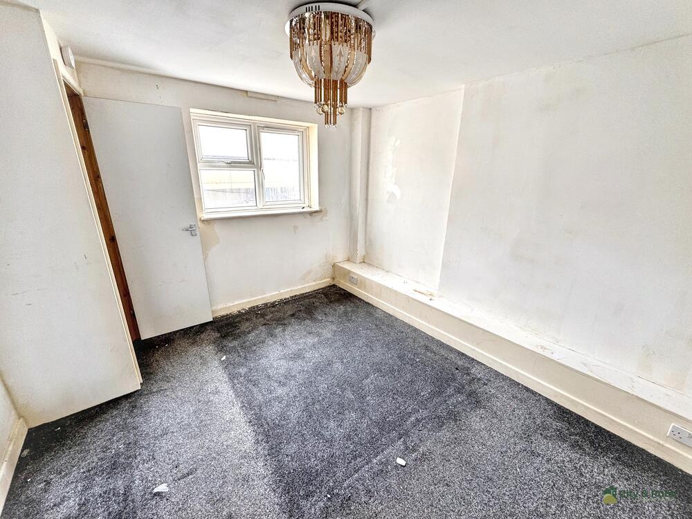 9A The Centre property image 5