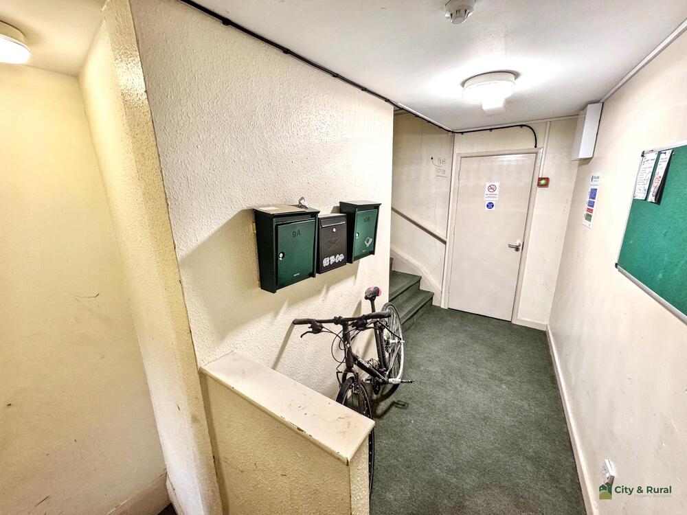 9A The Centre property image 7