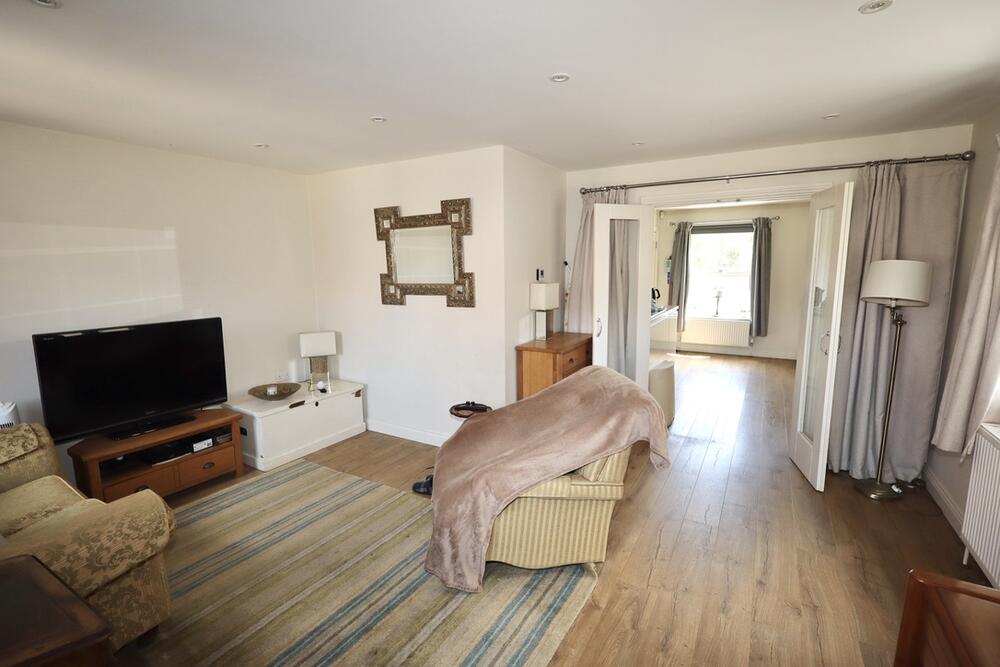 42 Clarks Meadow property image 3