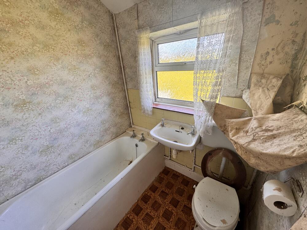 Chapel House property image 11