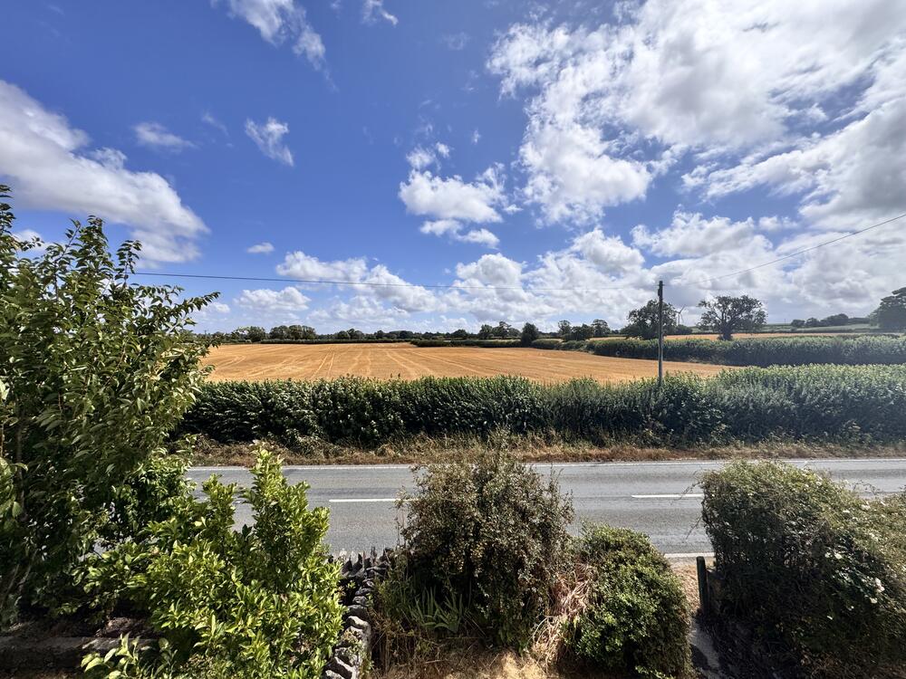 Chapel House property image 19