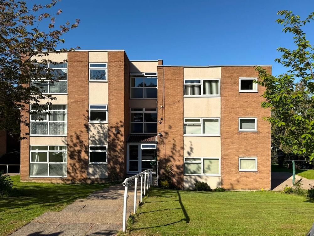 18 Hallam Court, Pembroke Road, Dronfield Property Image 1