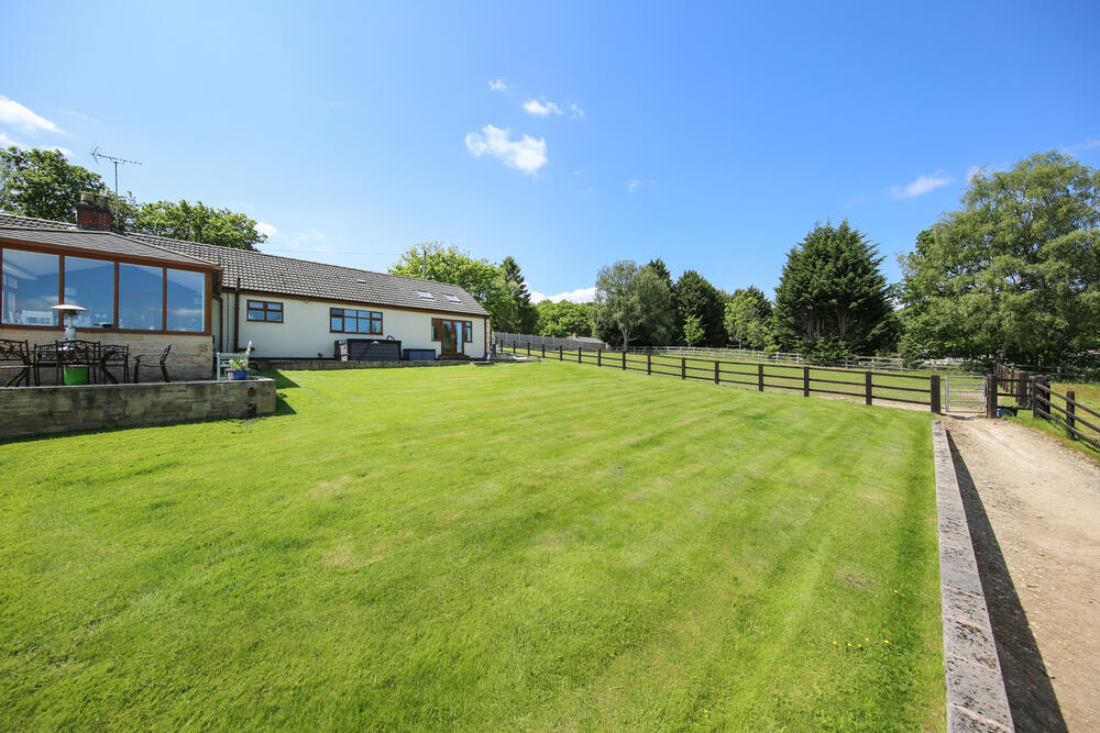 Yew Tree Bungalow, Bottom Road, Hardwick Wood, Chesterfield PriceLinsey