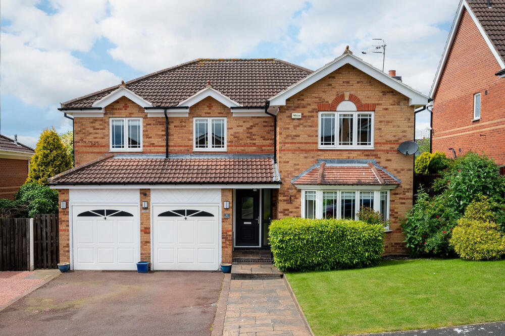 4 Glebe View, Barlborough, Chesterfield Property Image 1