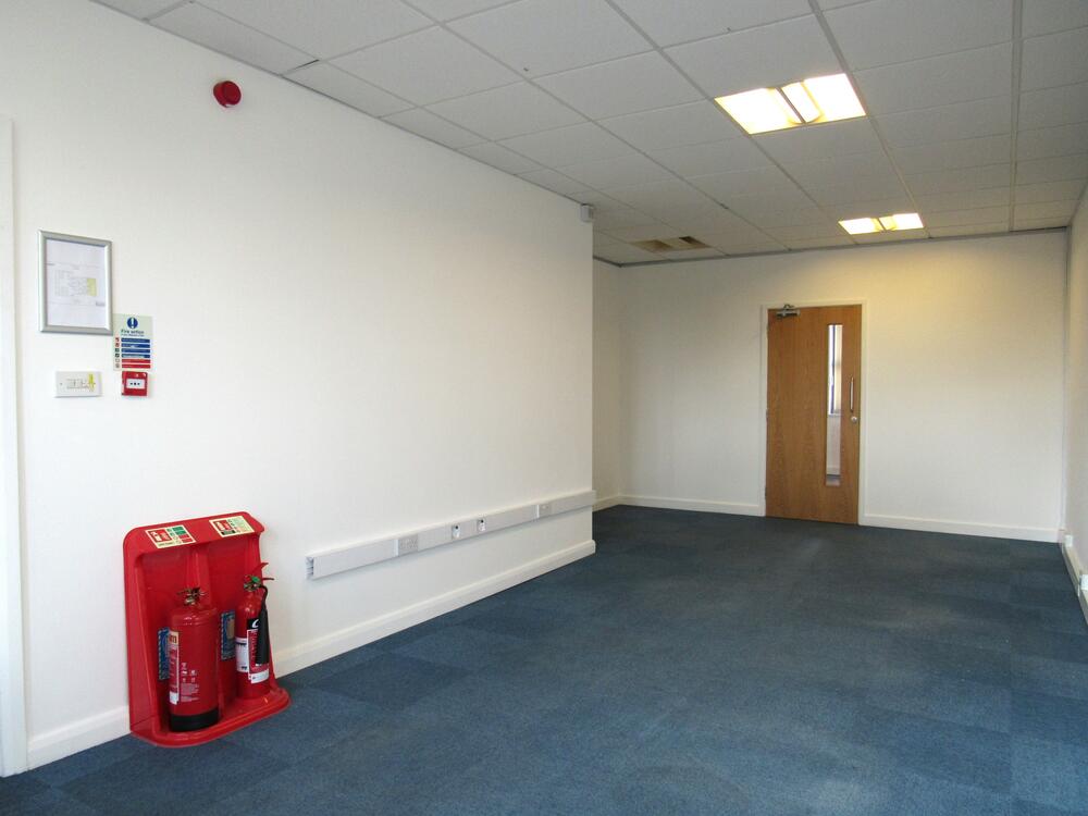 7, Royal Court, Chesterfield Property Image 2