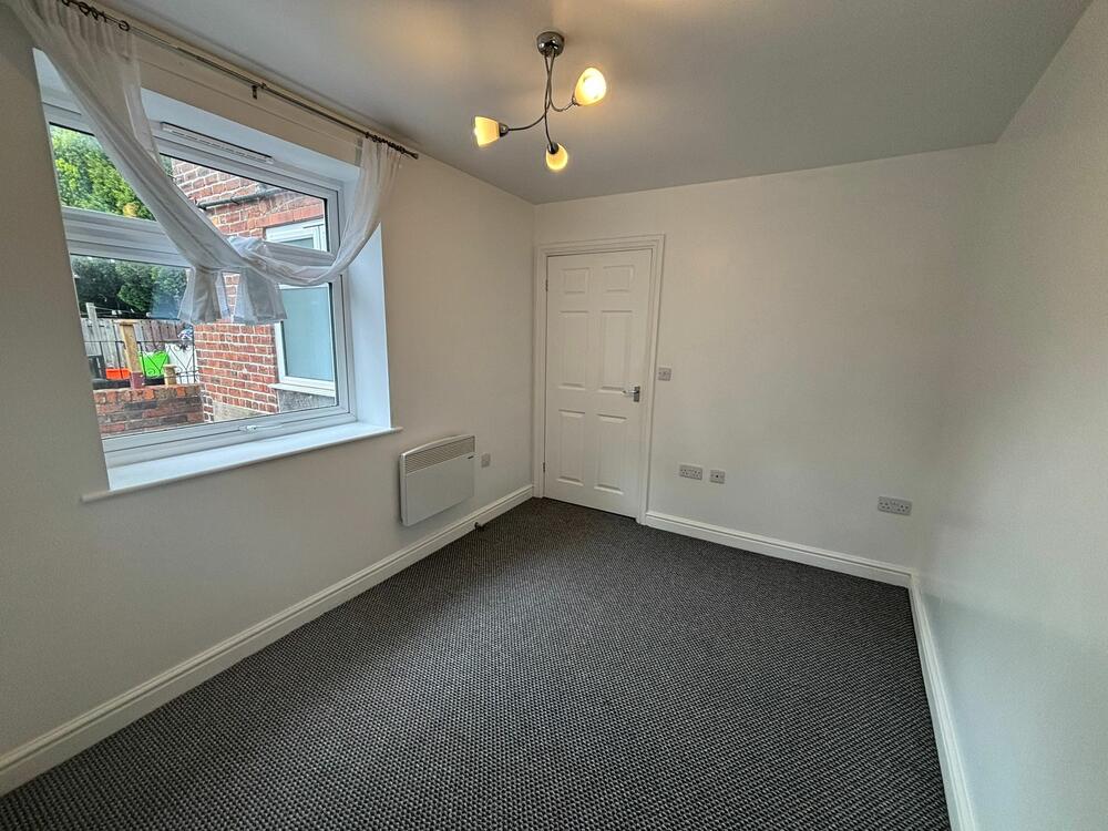 Flat 2, 29 West Bars, Chesterfield Property Image 3
