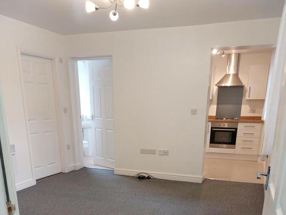 Flat 2, 29 West Bars, Chesterfield Property Image 2