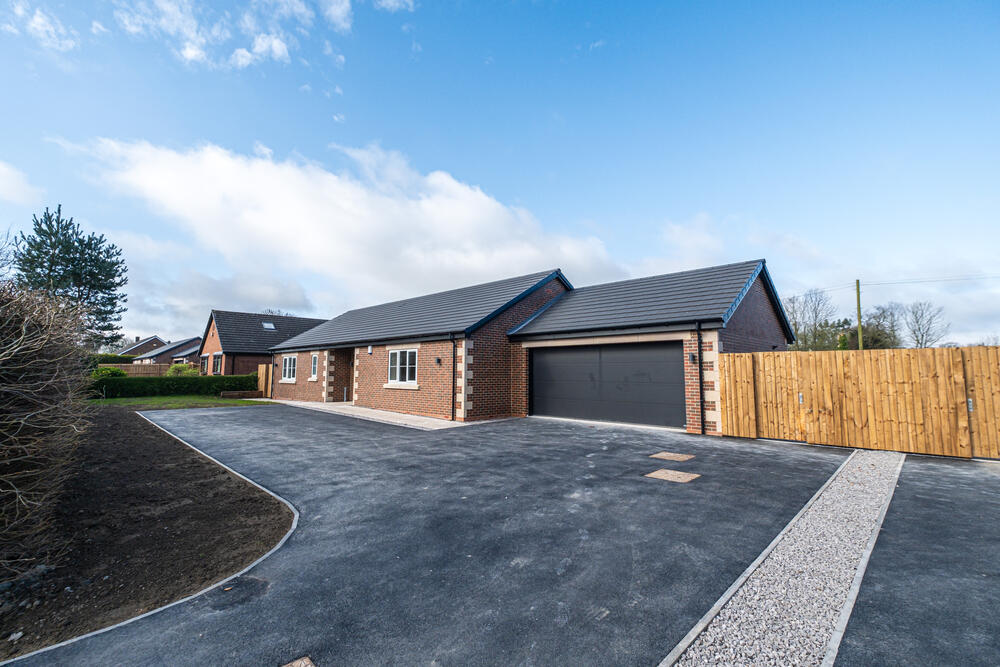 2 Water Meadow Lane, Upper Newbold, Chesterfield Property Image 2