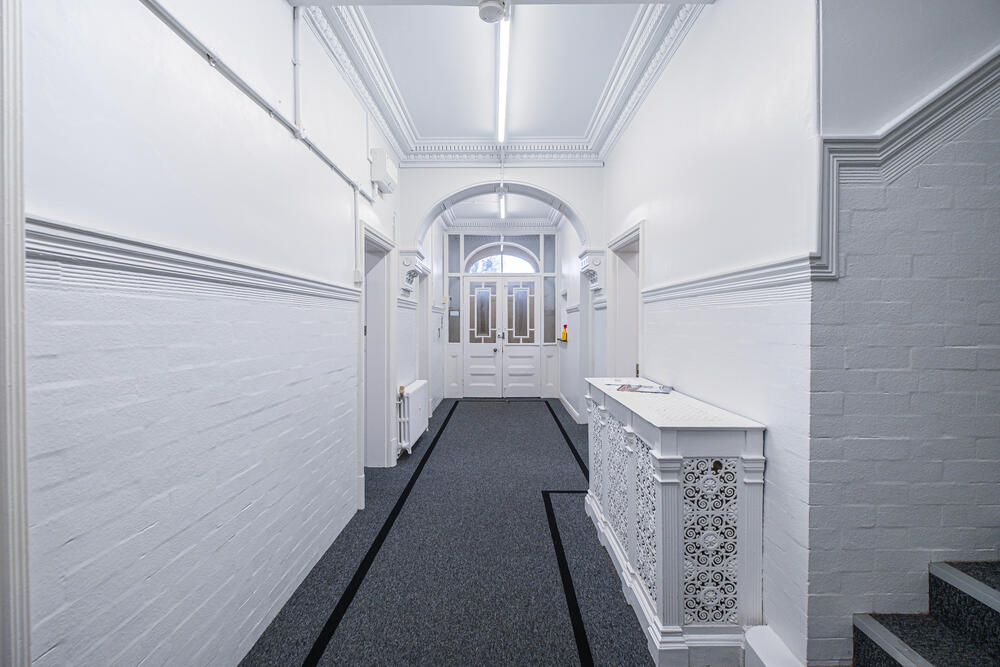 100 Saltergate, Chesterfield, Derbyshire S40 1LG