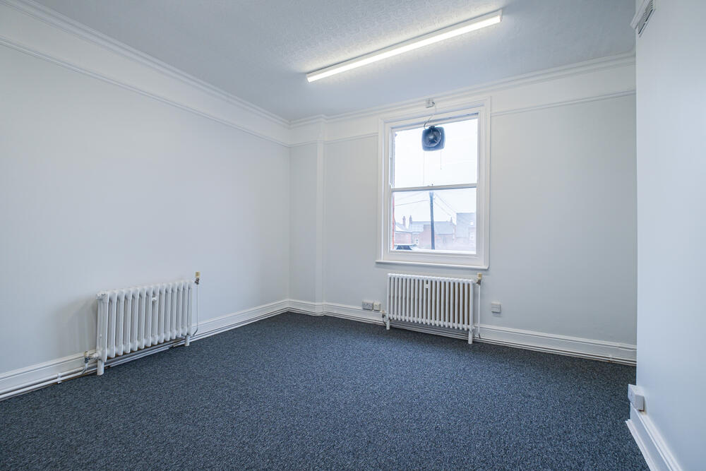 100 Saltergate, Chesterfield, Derbyshire S40 1LG