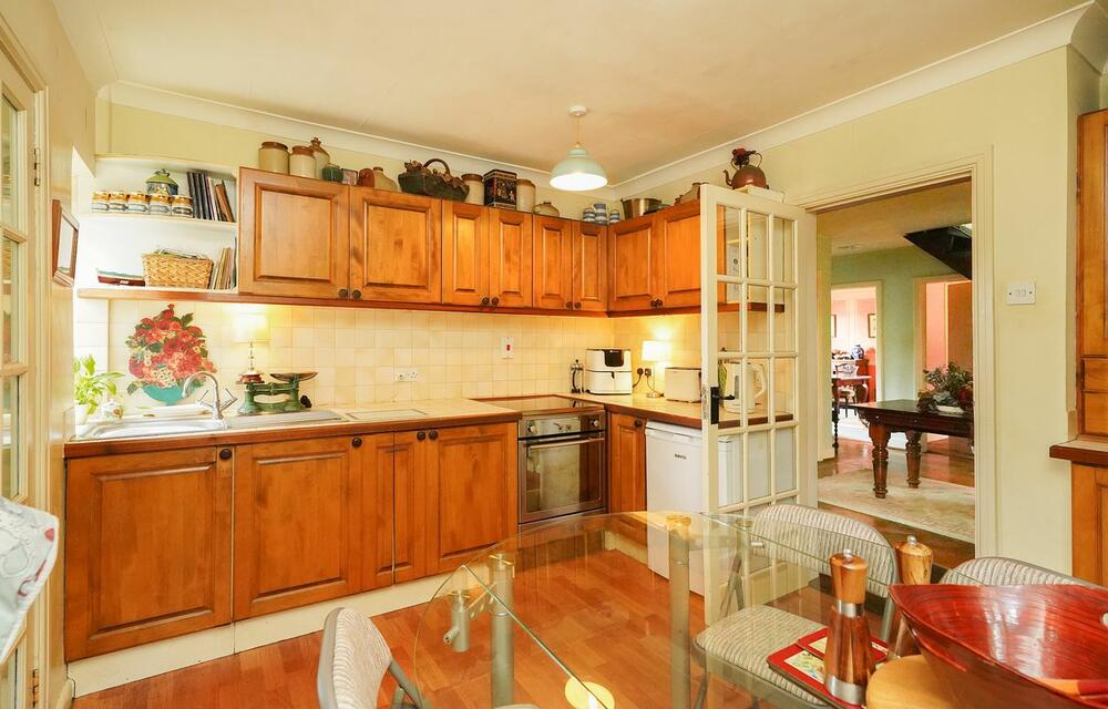 10 Hockley Lane, Wingerworth, Chesterfield Property Image 6