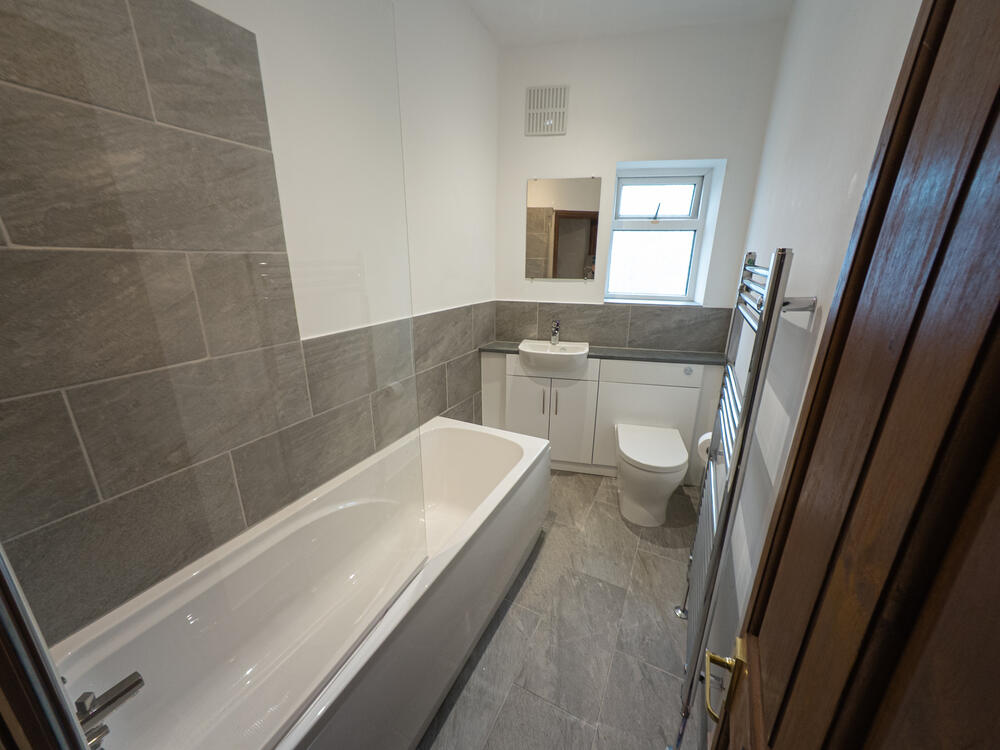 58 Jawbones Hill, Chesterfield Property Image 10