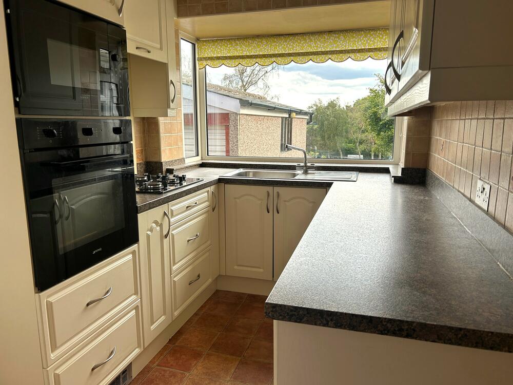 68 Holmesdale Road, Dronfield Property Image 2