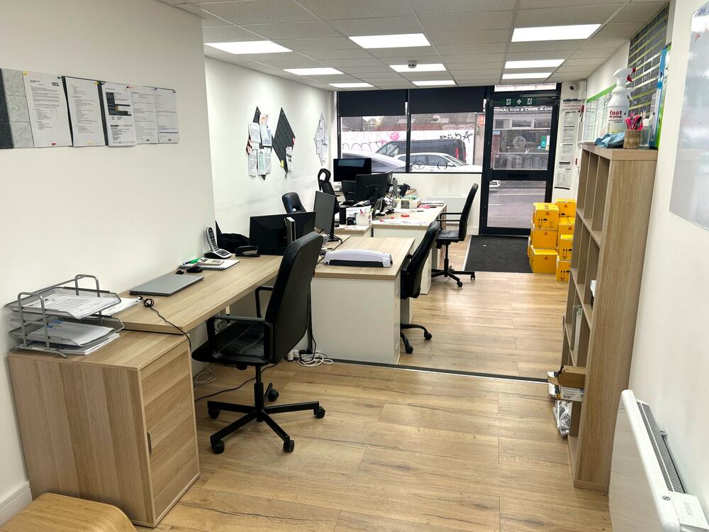 528 Sheffield Road, Chesterfield Property Image 2