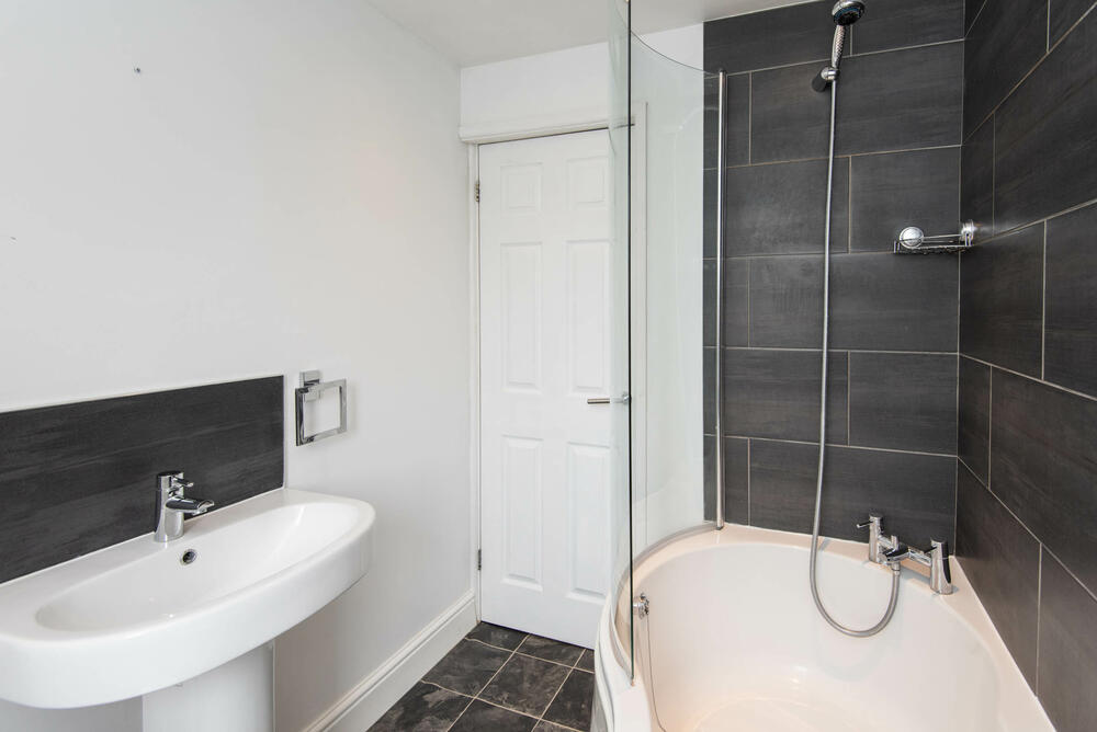 38 Hawthorne Street, Chesterfield, Derbyshire S40 2EG