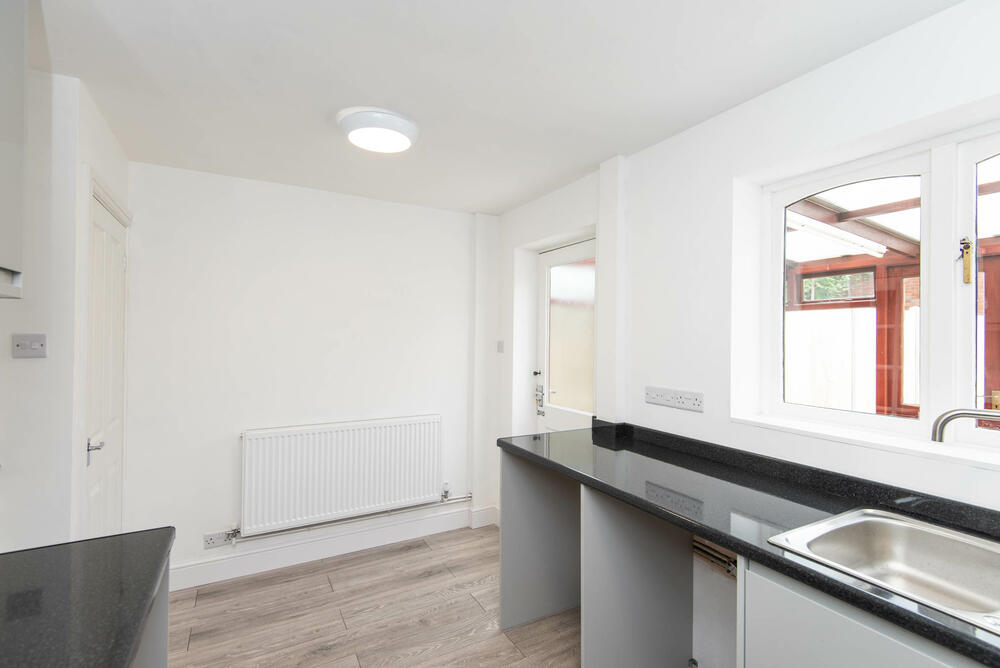 38 Hawthorne Street, Chesterfield, Derbyshire S40 2EG