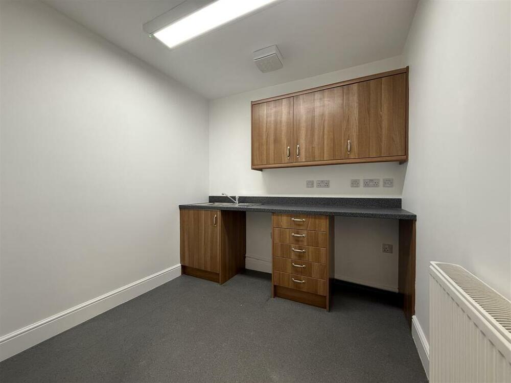 Unit 6C Church View, Clay Cross Property Image 4