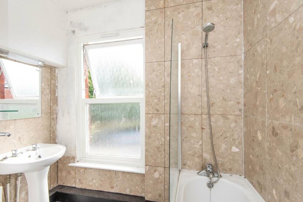 42 Club Garden Road, Sheffield, Derbyshire S11 8BU