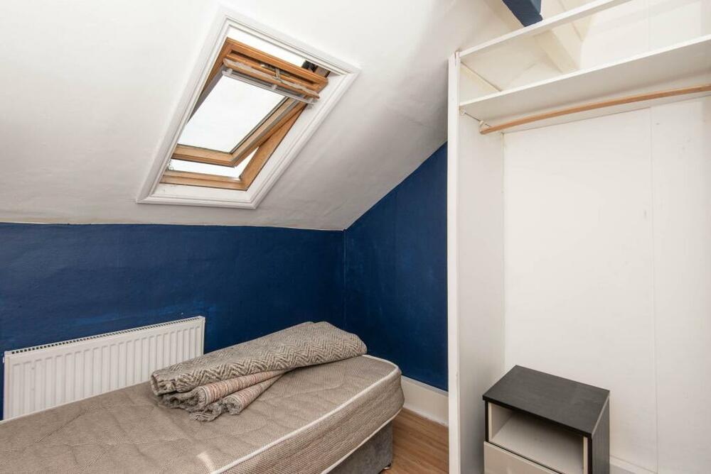 42 Club Garden Road, Sheffield, Derbyshire S11 8BU