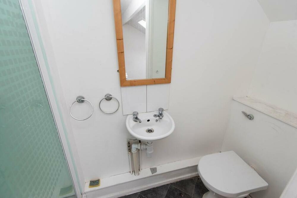 42 Club Garden Road, Sheffield, Derbyshire S11 8BU