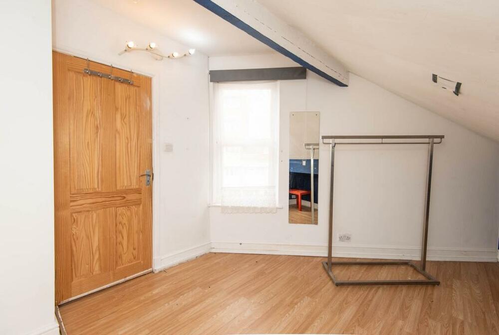 42 Club Garden Road, Sheffield, Derbyshire S11 8BU