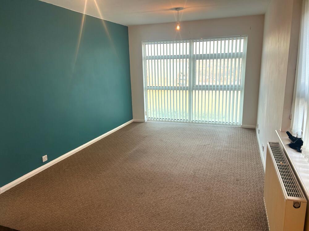 4 Hallam Court, Pembroke Road, Dronfield Property Image 3