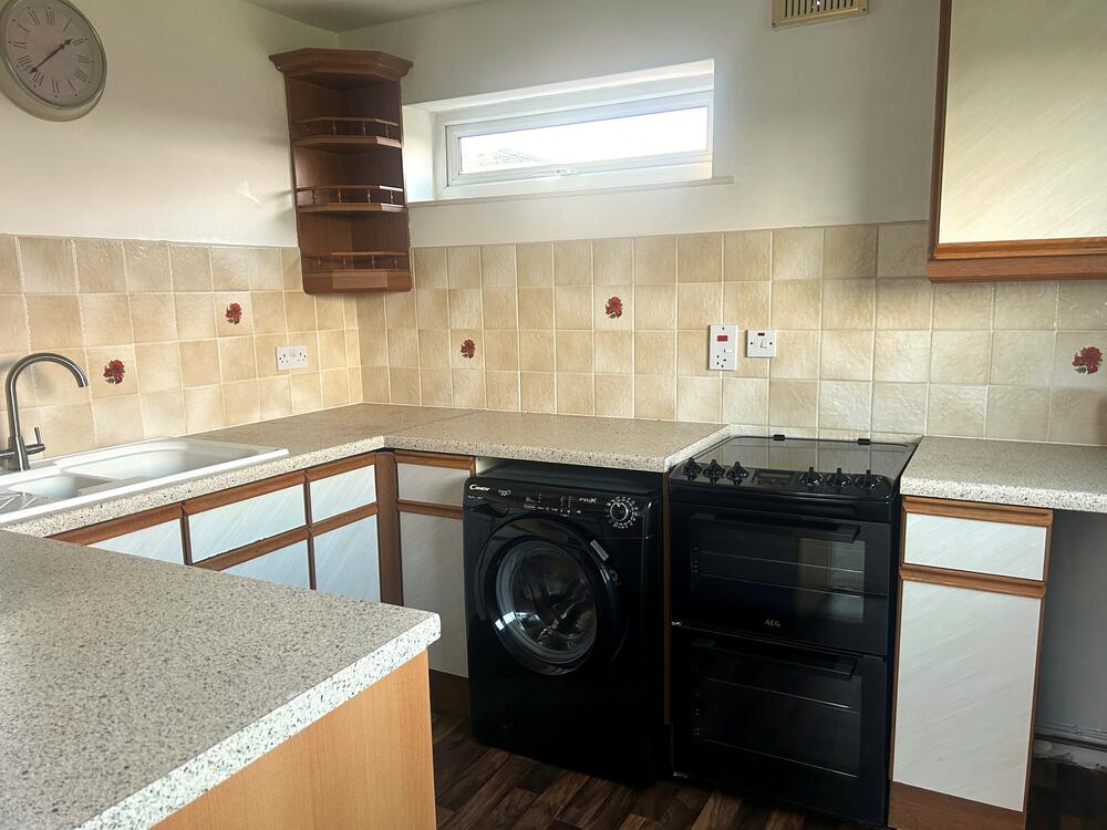 16 Hallam Court, Pembroke Road, Dronfield Property Image 2