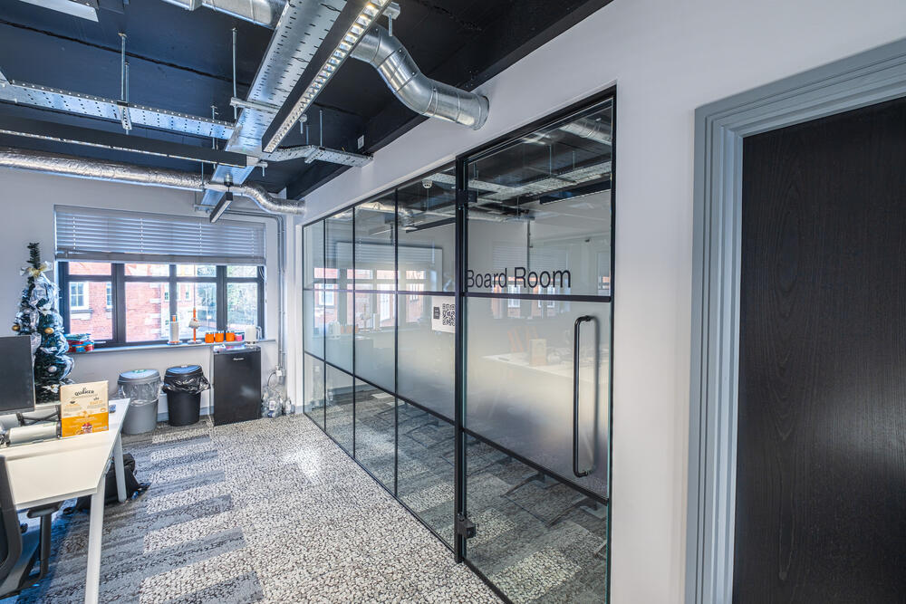 Unit 9, Royal Court, Chesterfield Property Image 8