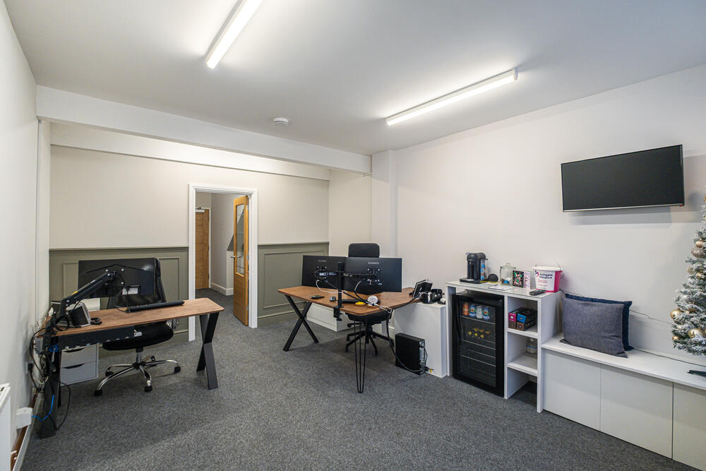 14 The Green, Hasland, Chesterfield Property Image 3