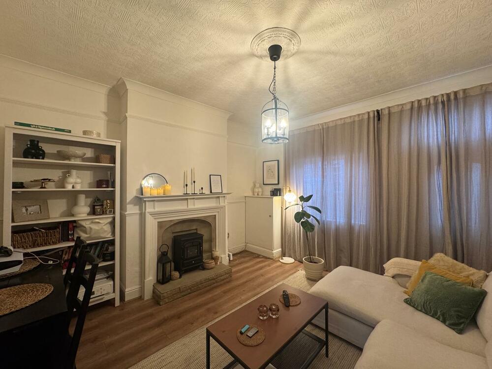 37 Alma Street West, Chesterfield, Derbyshire S40 2AX