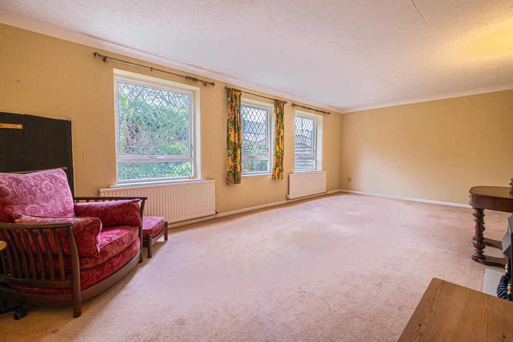 1 Pear Tree Avenue, Wingerworth, Chesterfield S42 6QB