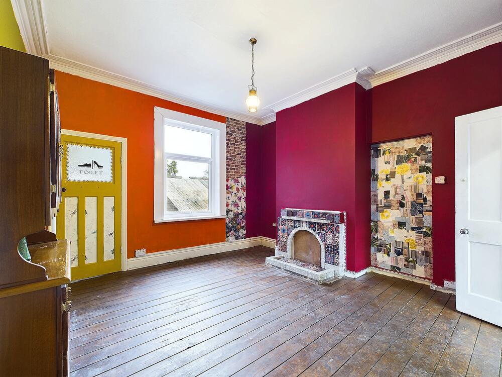 10 High Street, Clay Cross, Chesterfield, Derbyshire S45 9DY