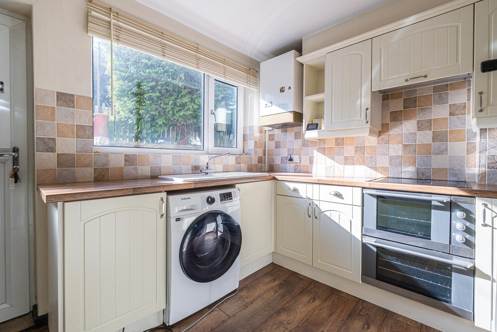 12 Gallery Lane, Holymoorside, Chesterfield Property Image 2